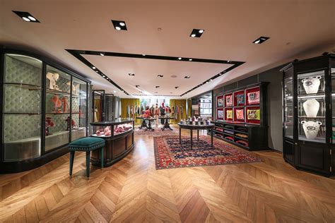 gucci london|gucci flagship store london.